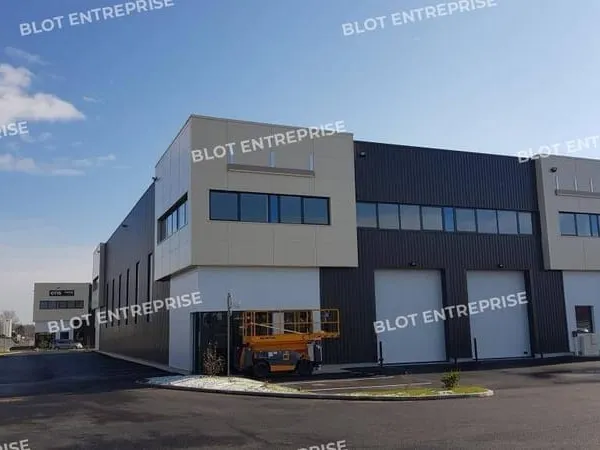 Entrepôt 470 m²
