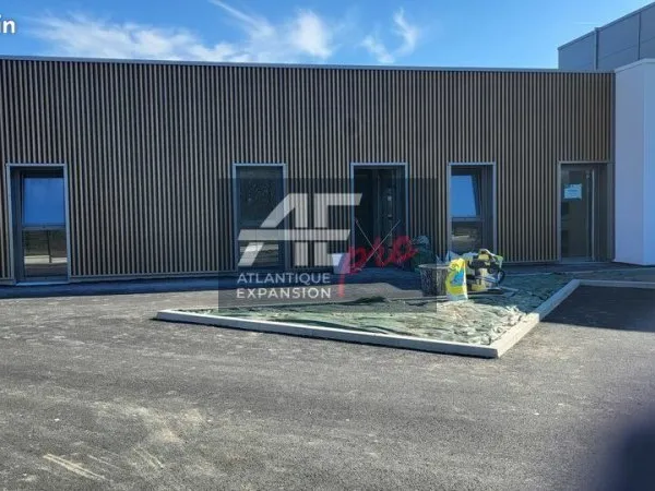 BUREAUX 71 m² SAVENAY