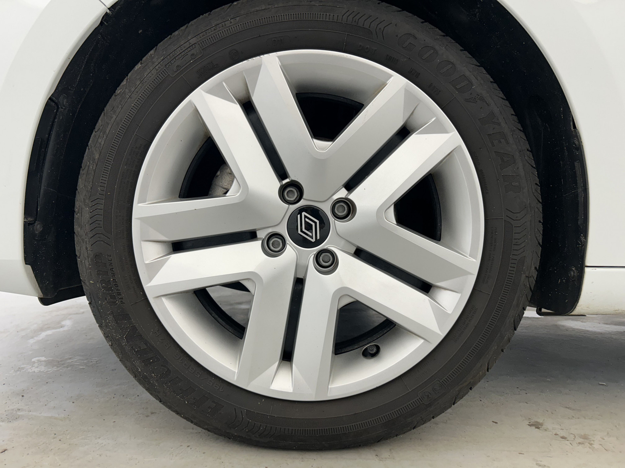 Renault Clio 5 — photo 22