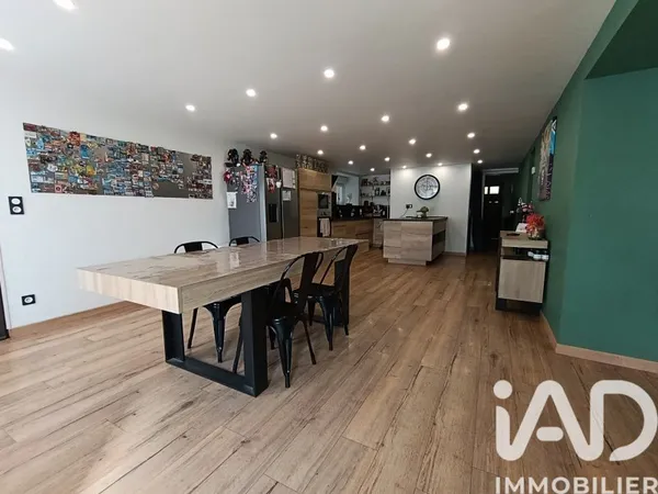 Maison 7 pièces 193 m²