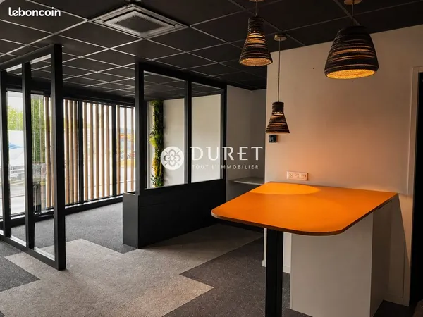 Bureaux 66 m² Les Herbiers