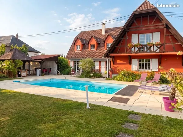 Maison 10 pièces 216 m²