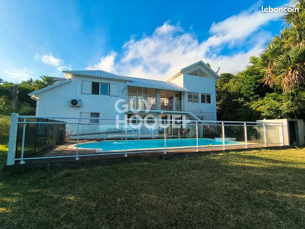 Maison 7 pièces 220 m²