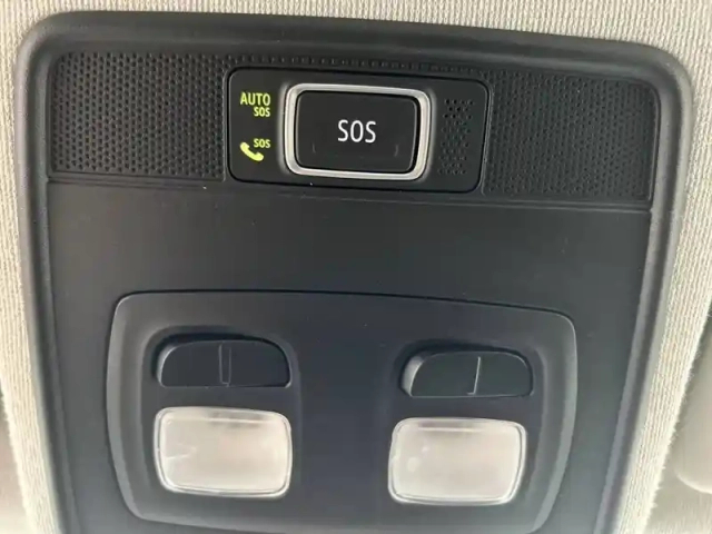Renault Captur blue dci 115 edc — photo 15