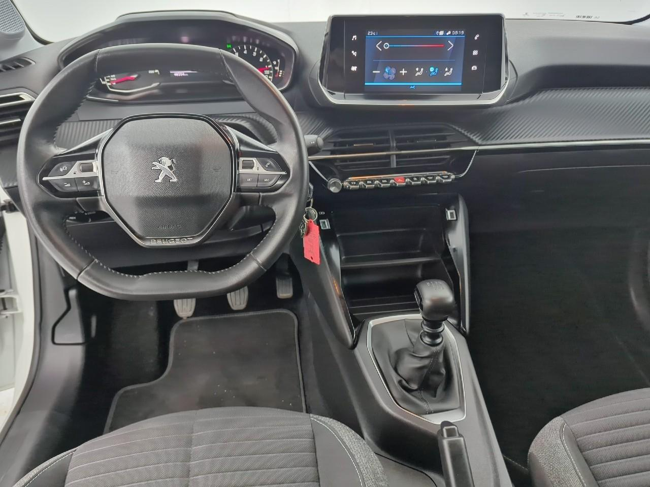 Peugeot 208 puretech 100 s&s bvm6 style — photo 8