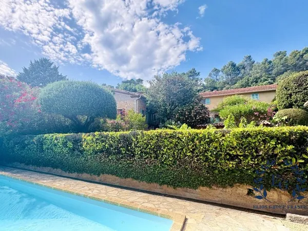 Mas en Pierre avec piscine