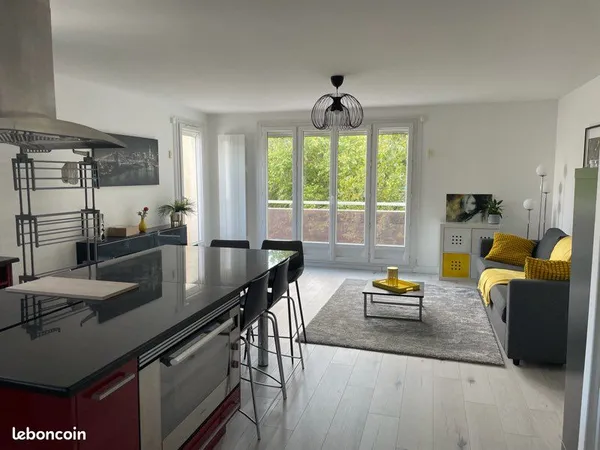 Chambre - 680 euros - coloc de trois