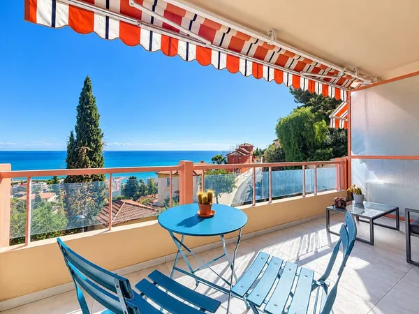 MENTON GARAVAN STUDIO 36 M2 TERRASSE 10 M2 VUE MER