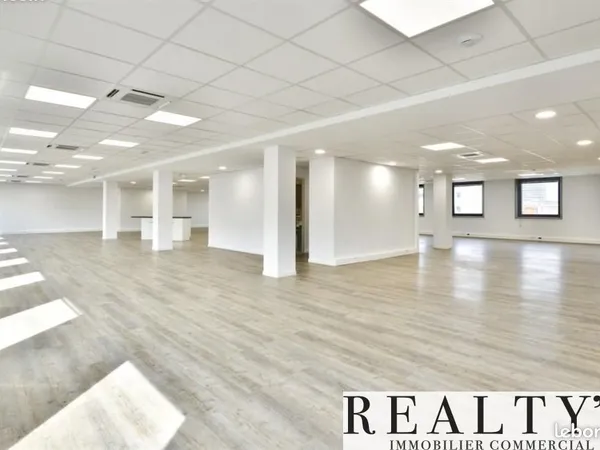 Bureaux 800 m²