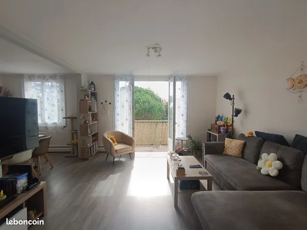 T3 rénové et lumineux - 75m² - Dernier étage - Balcon - Vue Monbazillac