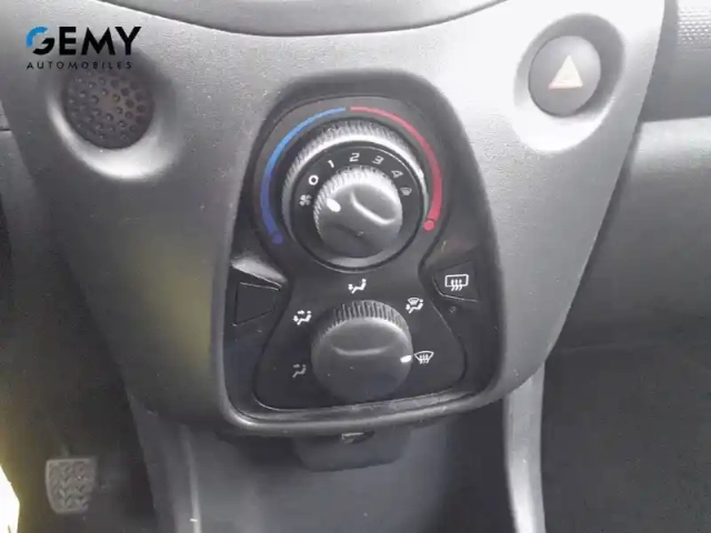 Peugeot 108 vti 72ch s&amp;s bvm5 — photo 53