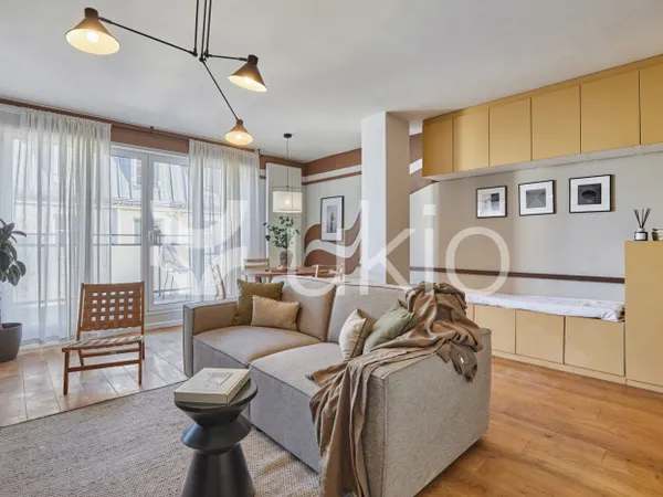 1 chambre et balcon à Invalides