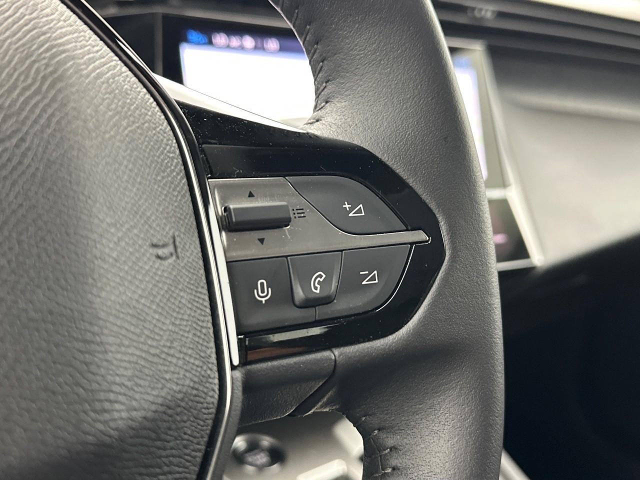 Peugeot 308 hybrid 145 e-dcs6 allure — photo 19