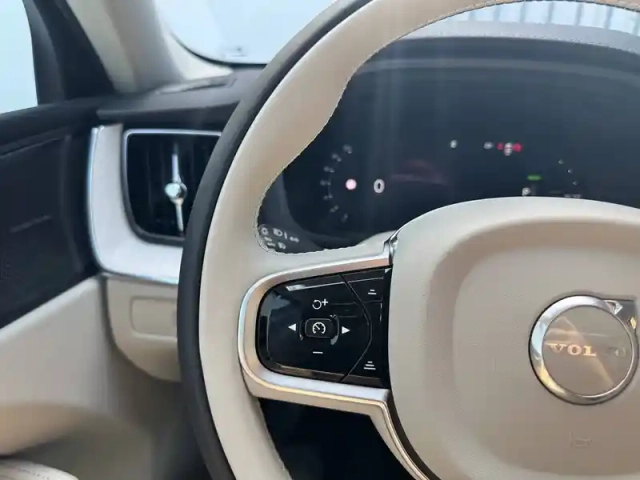 Volvo Xc60 t6 awd hybride rechargeable 253 ch+145 ch geartronic 8 — photo 34
