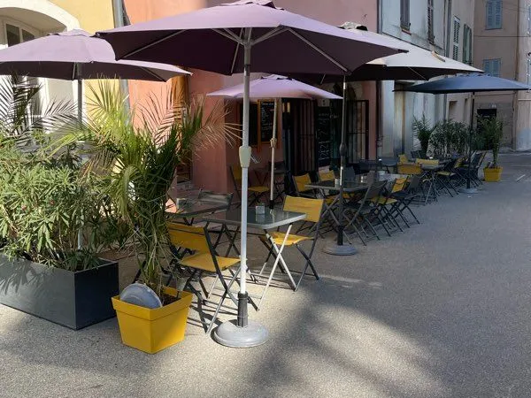 À vendre petit bistrot