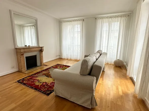 Pied a terre à Paris