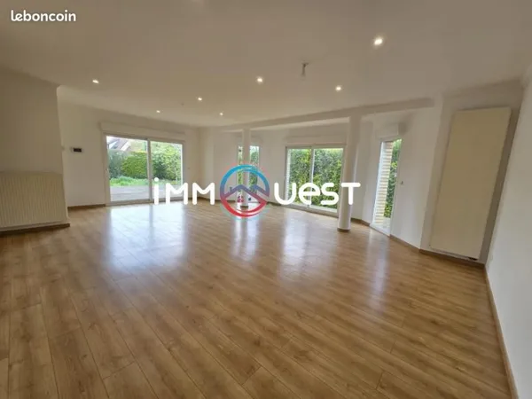 Maison 9 pièces 280 m²