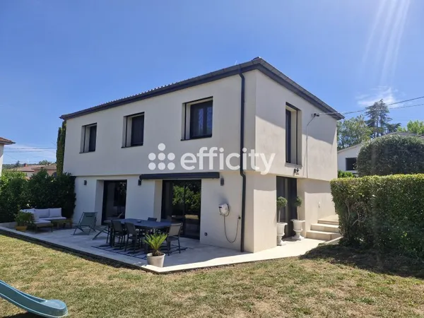 Maison 6 pièces 140 m²