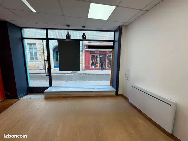 Local commercial 52m2