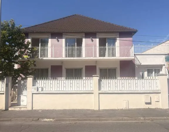Maison 16 pièces 381 m²
