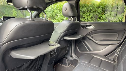 Mercedes Classe B 200 156 7G-DCT - Starlight Edition – 2018 – 142355 km – Essence – Boîte Automatique