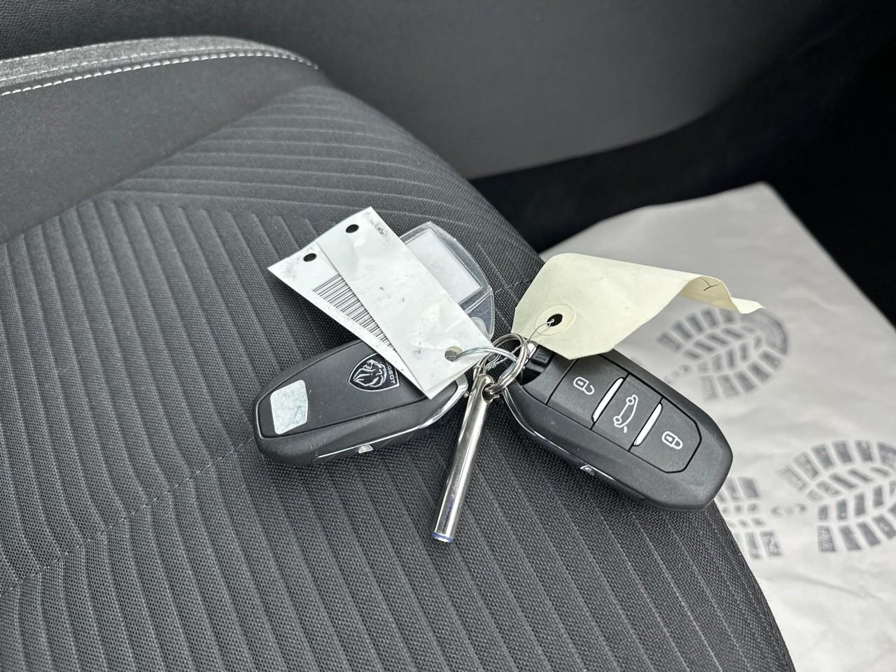 Peugeot 308 puretech 110ch s&s bvm6 active pack — photo 32
