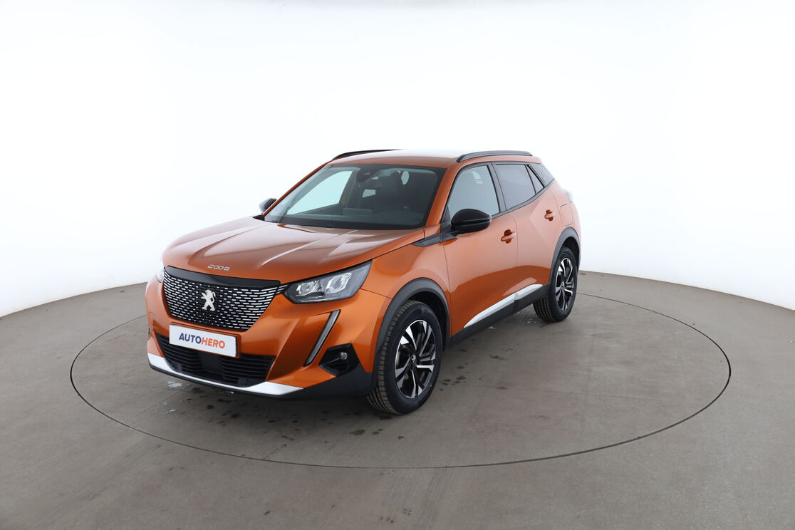Peugeot 2008 1.2 PureTech Roadtrip EAT8 — photo 1