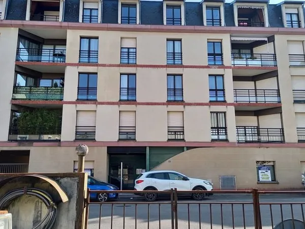 Bureau et espace de travail Vente Limoges   265000€