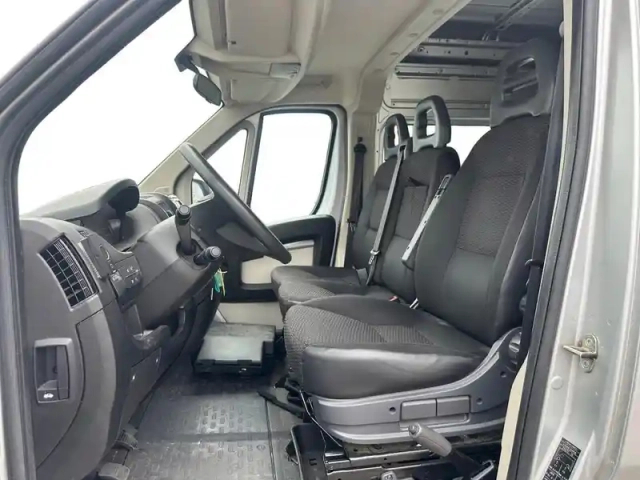 Peugeot Boxer fg 335 l2h2 2.0 bluehdi 110 cabine approfondie pro — photo 9