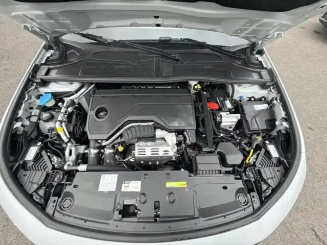 Peugeot 308 hybrid 136 e-dcs6 allure — photo 7