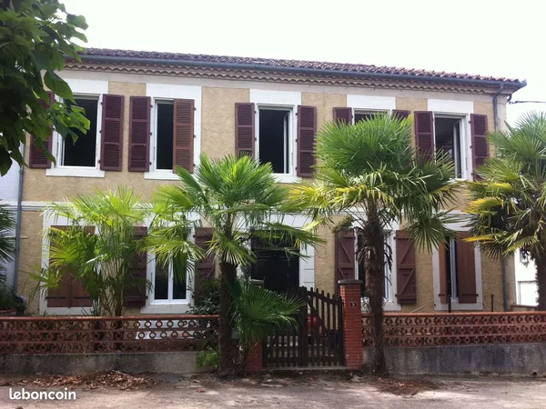 Belle maison de caractère avec dépendances