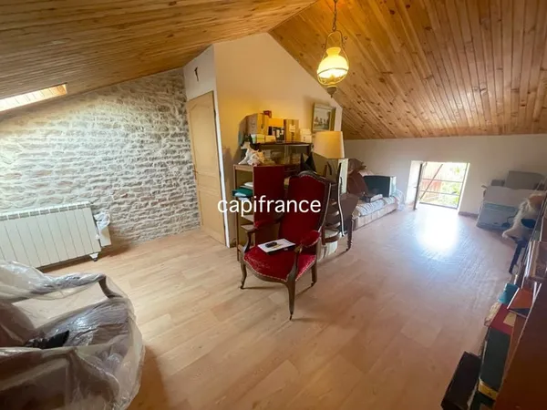 Grange à fort potentiel pour résidence principale ou investissement LA TAILLEE (85)