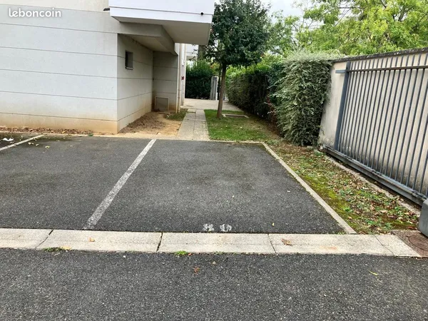 Places de parking privatives - Meaux, quartier Dunant