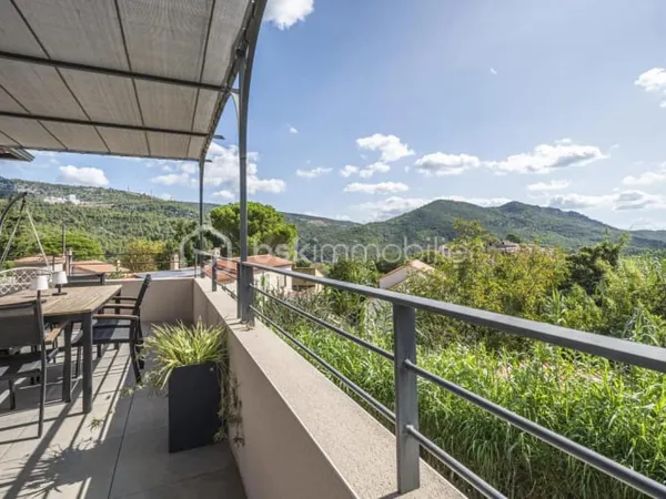 Maison 5 pièces 130 m²