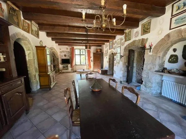 Maison 14 pièces 407 m²