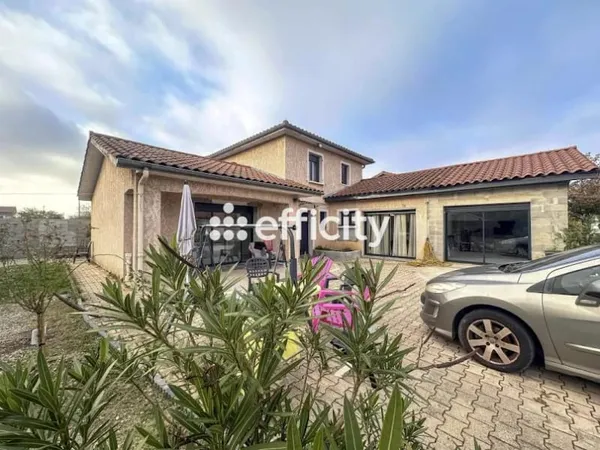 Maison 5 pièces 180 m²