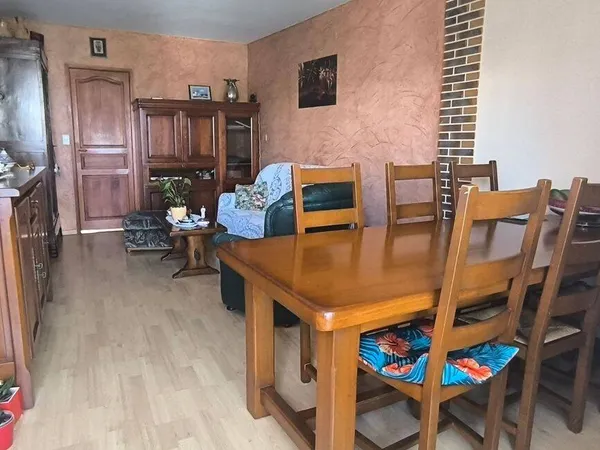 Local 4 pièces 70 m²