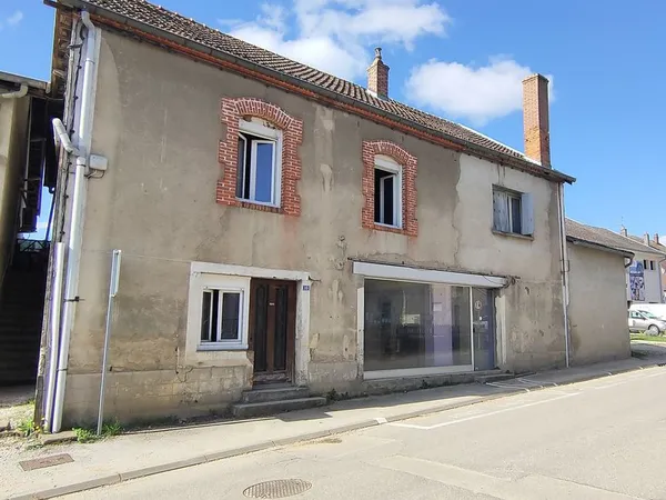 Maison de village 11 pièces 245 m²