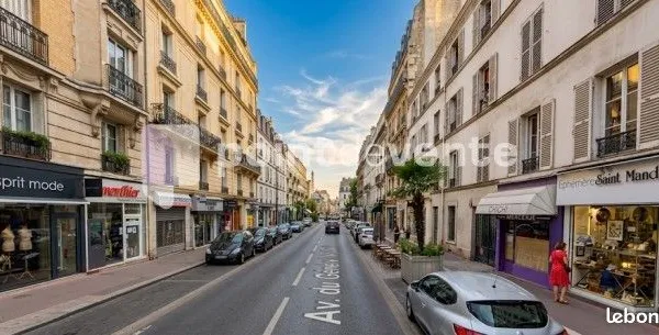 Commerce habillement/textile 88 m²