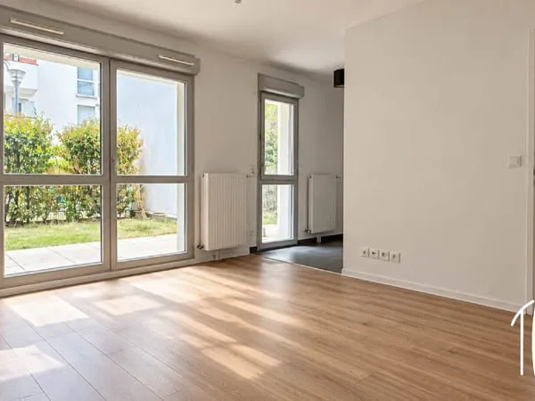 CHOISY LE ROI - APPARTEMENT 3 pièces 60 m2 - JARDIN - TERRASSE - PARKING