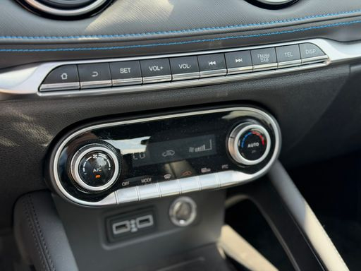 DFSK Seres 3 EV 163 - Pack Luxury – 2025 – 4500 km – Électrique – Boîte Automatique — photo 3
