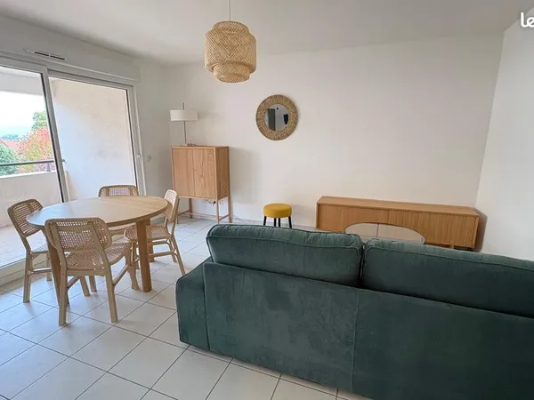 T2 rénové meublé de 48 m² avec grande terrasse - Prévessin centre