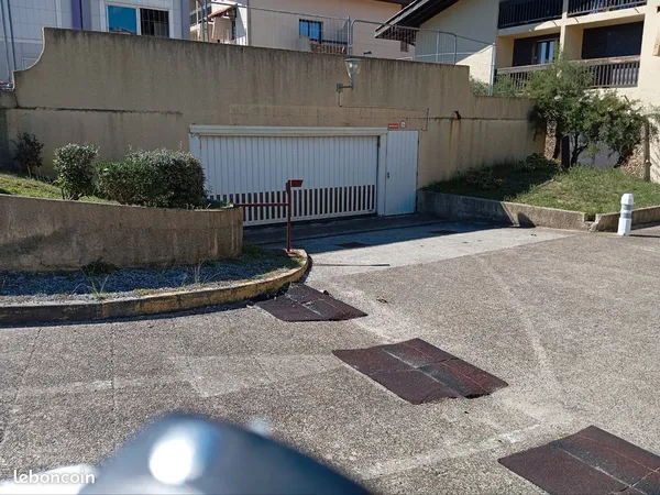 Loue Box/Garage Seignosse le Penon à l'année
