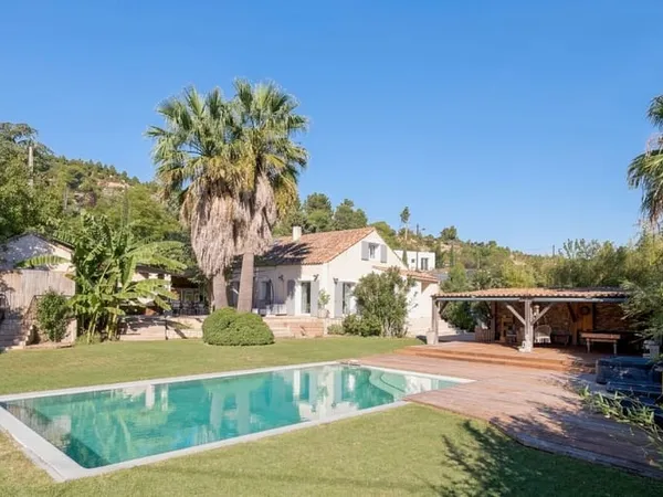 Maison 5 pièces 181 m²