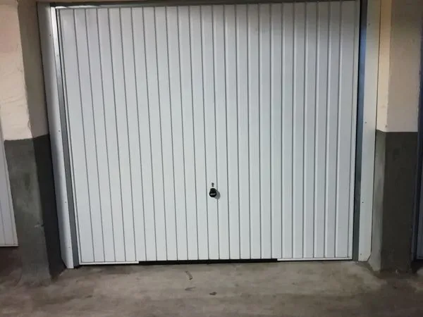 Lot de 15 garages, vente possible à l'unité