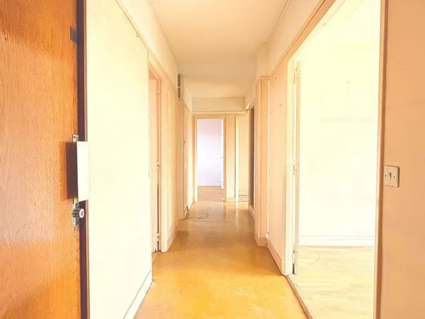 Appartement 4 pièces 82 m²