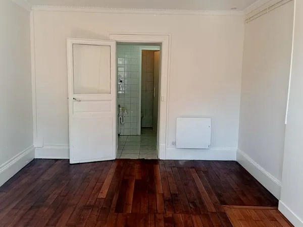 Studio 25 m² - Proche INSEAD, centre ville et commerces - Quartier calme