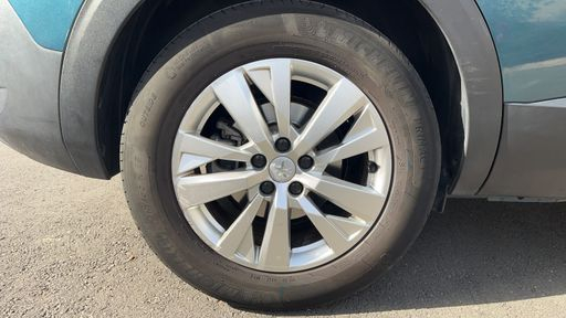 Peugeot 5008 1.5 BlueHDi 130 EAT8 - Active Business – 2019 – 138653 km – Diesel – Boîte Automatique — photo 29