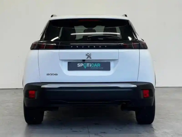 Peugeot 2008 1.2 puretech 100ch s&amp;s allure — photo 4