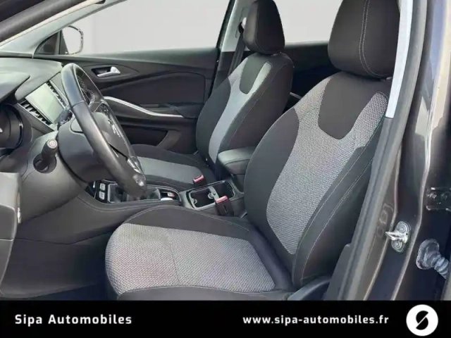 Opel Grandland X 1.2 turbo 130 ch — photo 12